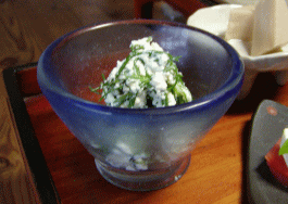 健康レシピの料理と暮らしを楽しむ器：琉球ガラスの小さな器