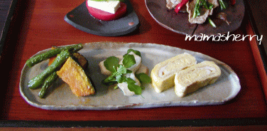 健康レシピの料理と暮らしを楽しむ器：織部で四角を描いた小さい長皿